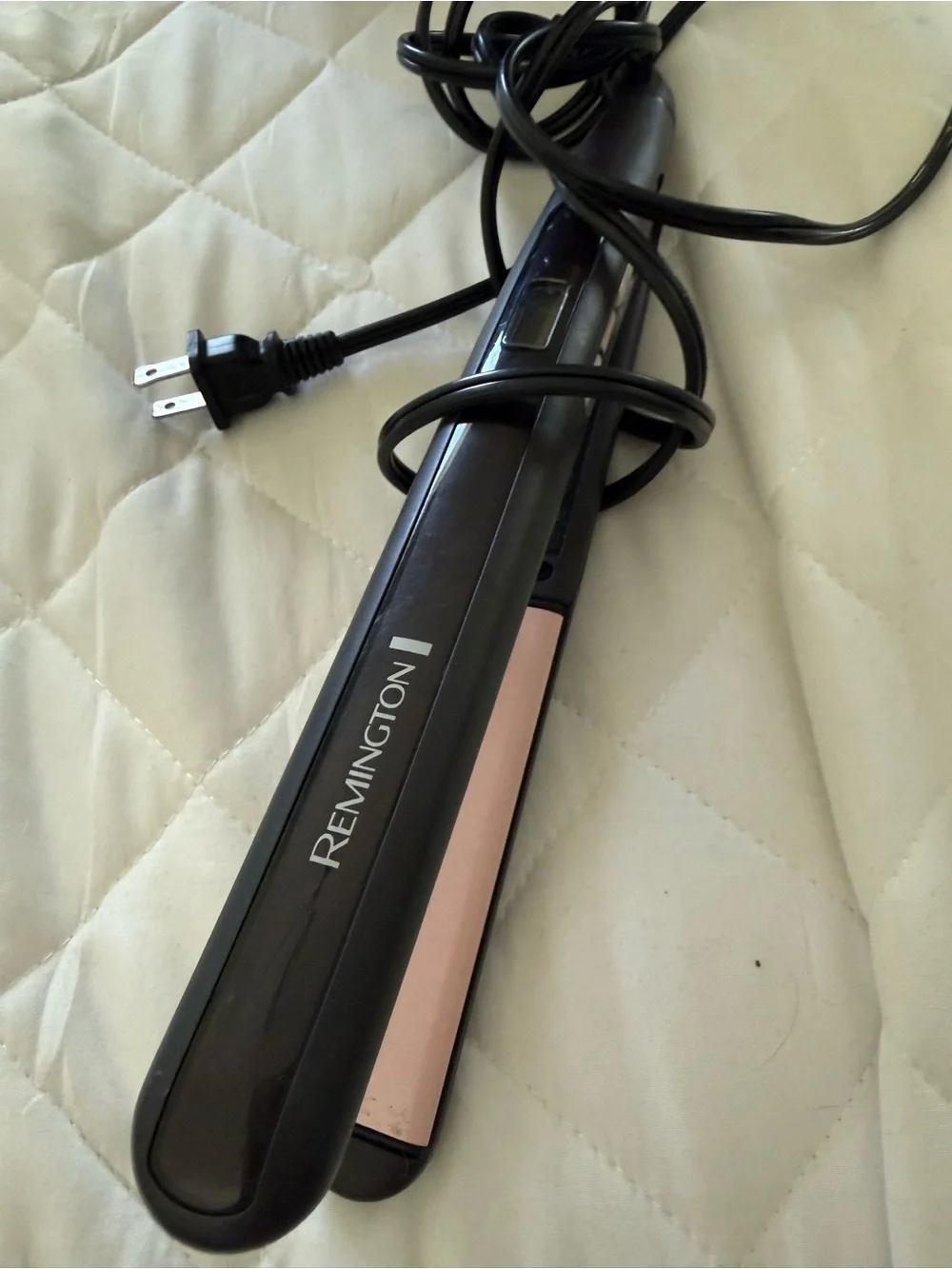 Remington Black and Pink Ceramic Hair Straightener